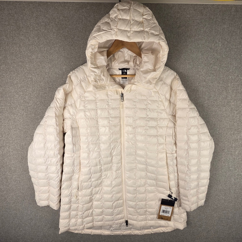 The North Face Quiet Luxury ThermoBall Eco Hoodie Parka White Dune Large Hiking